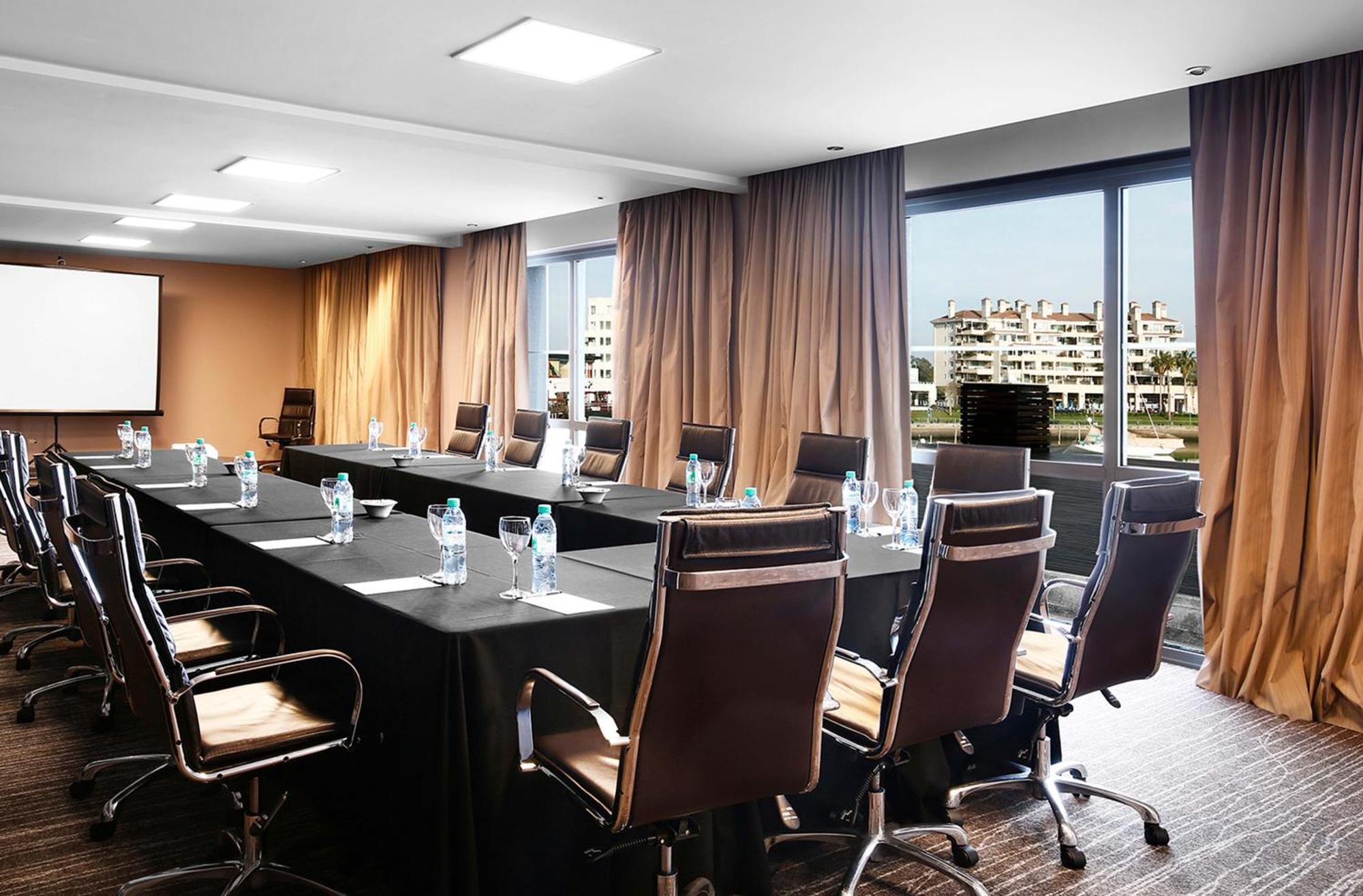 Wyndham Nordelta Tigre - Buenos Aires Hotel Exterior photo Meeting room