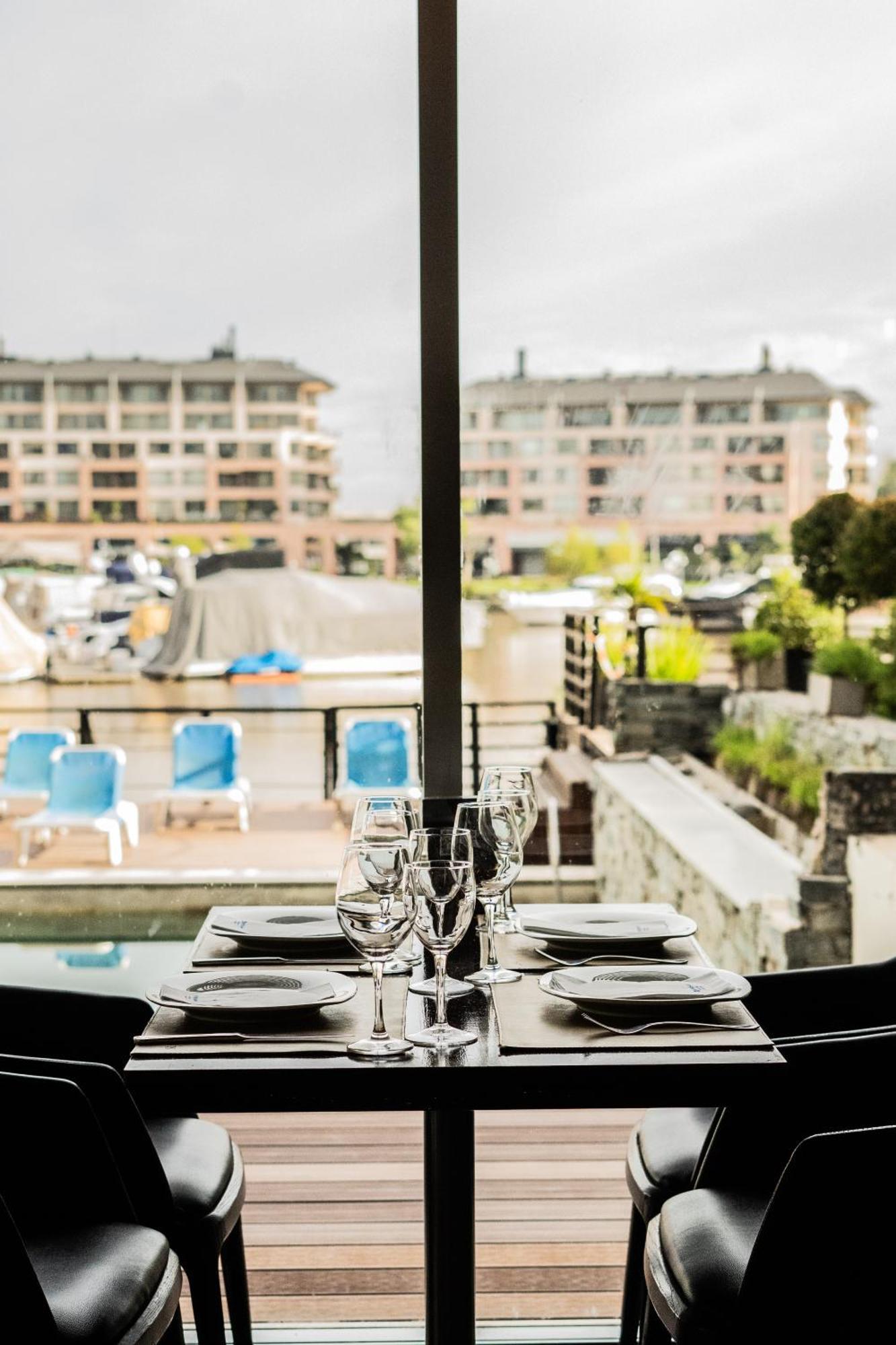 Wyndham Nordelta Tigre - Buenos Aires Hotel Exterior photo The view from the restaurant
