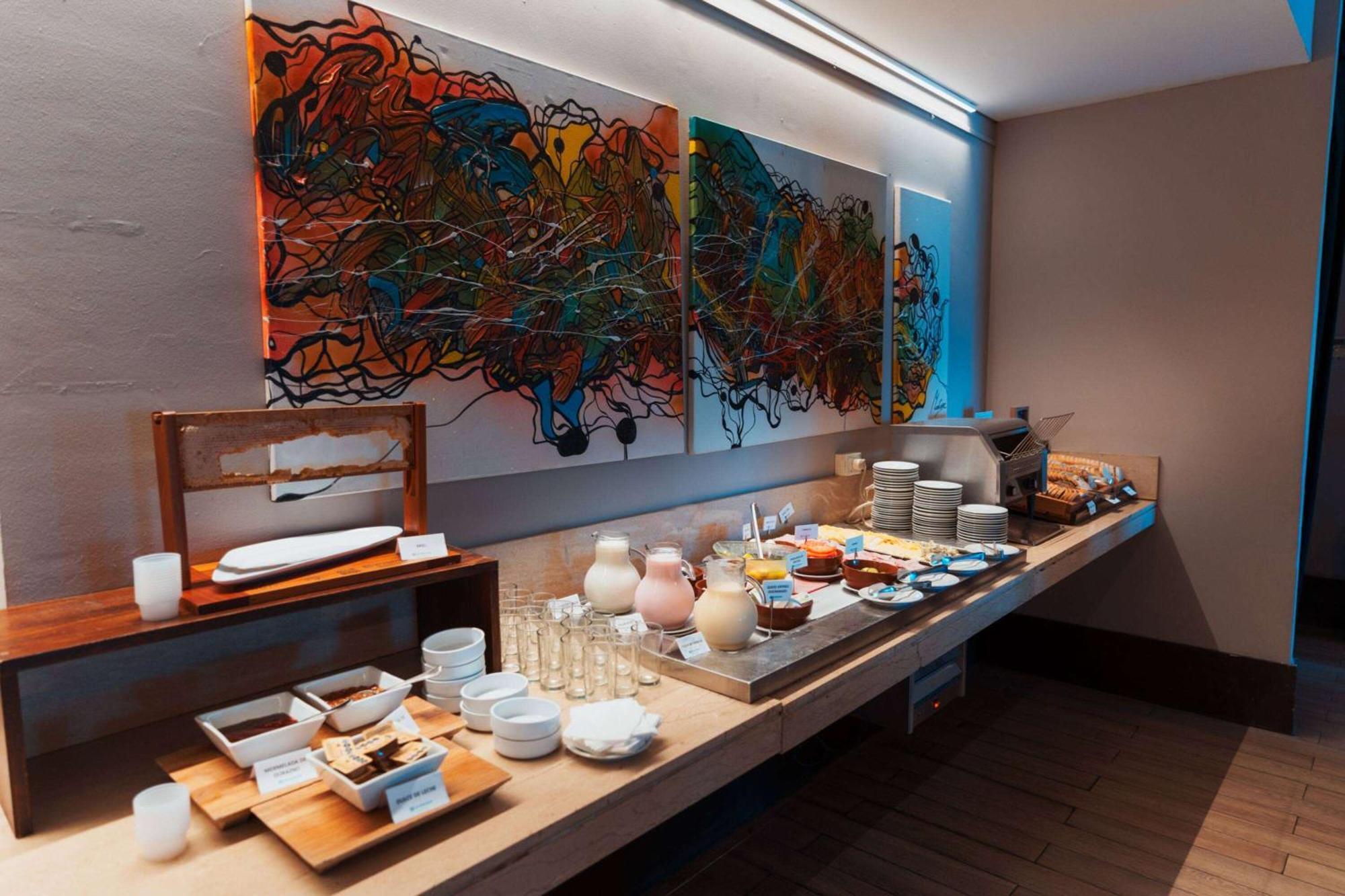 Wyndham Nordelta Tigre - Buenos Aires Hotel Exterior photo The buffet at the lounge